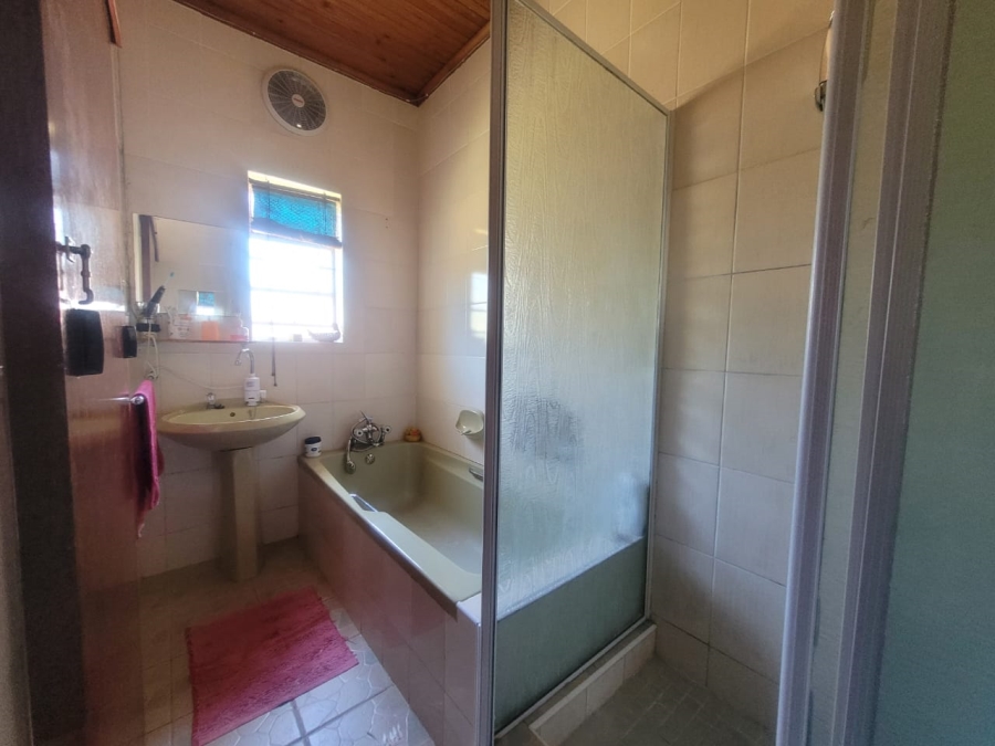 3 Bedroom Property for Sale in Heuwelkruin Eastern Cape